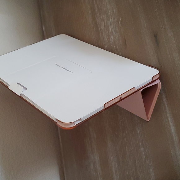 New never used Rose gold IPad cover case  Screen protector and stand - Picture 8 of 10